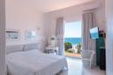 Meravigliosa proprietà con piscina e discesa a mare, in vendita, Forio | Sotheby’s Realty Italy - 16