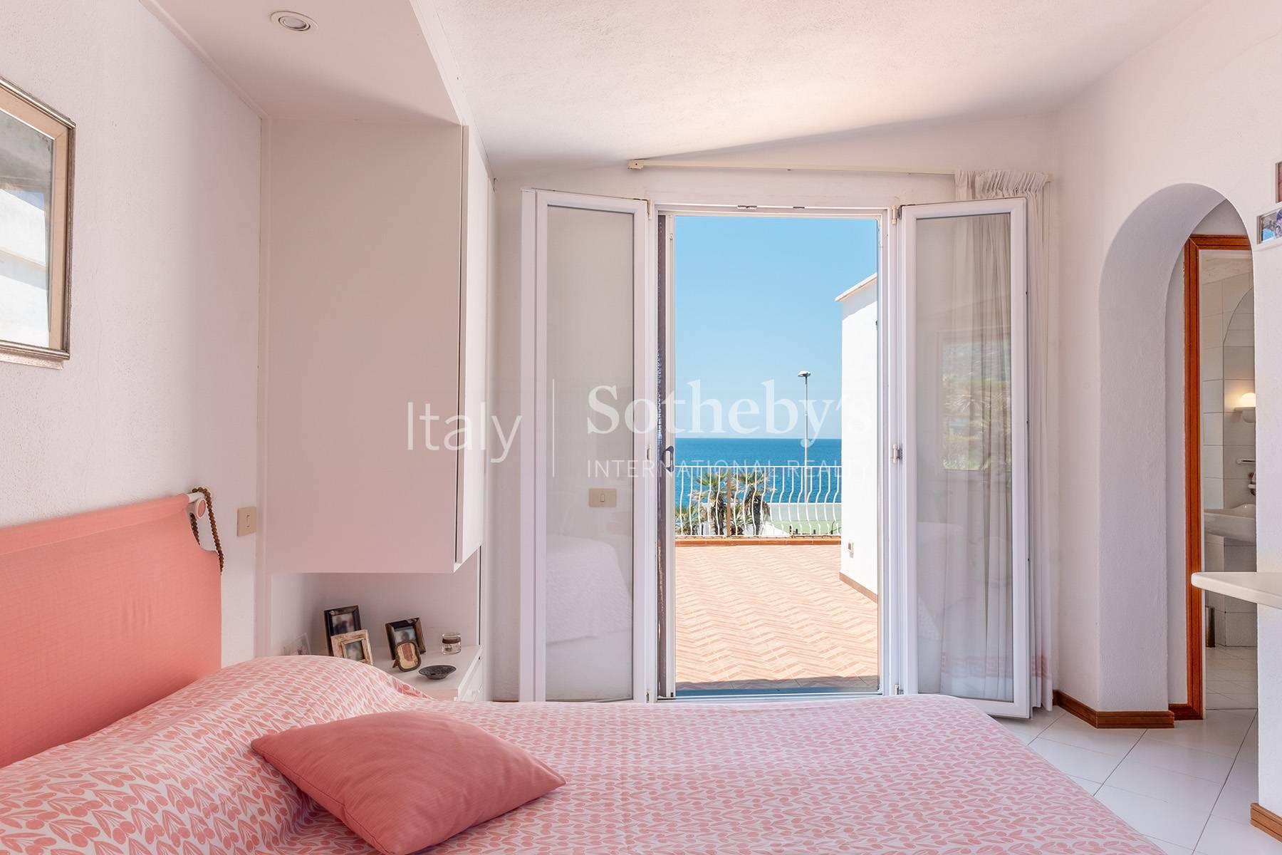 Meravigliosa proprietà con piscina e discesa a mare, in vendita, Forio | Sotheby’s Realty Italy - 19