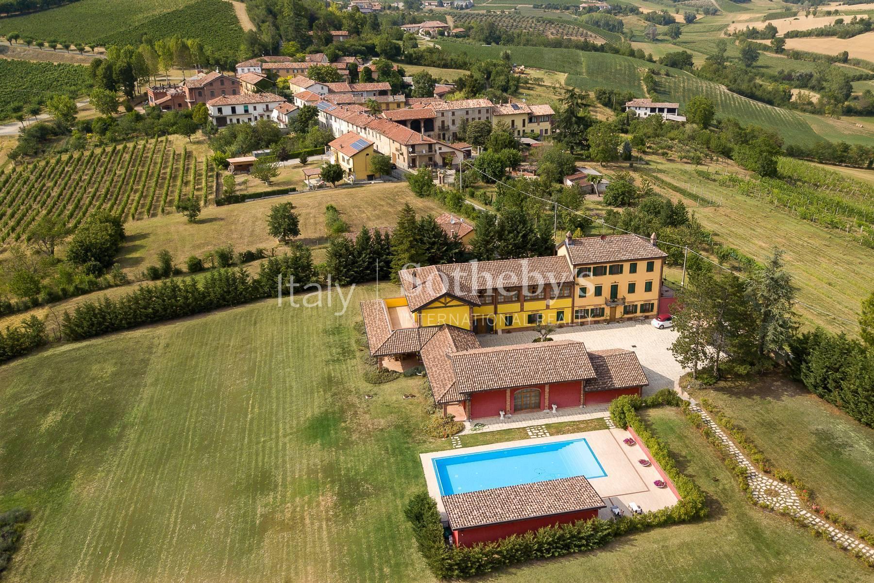Exquisite estate with pool in Monferrato's hills - 3