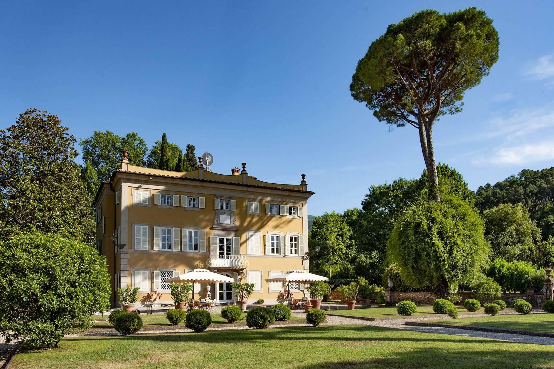 Una  aristocratica villa del 17esimo secolo sulle colline di Lucca - 1