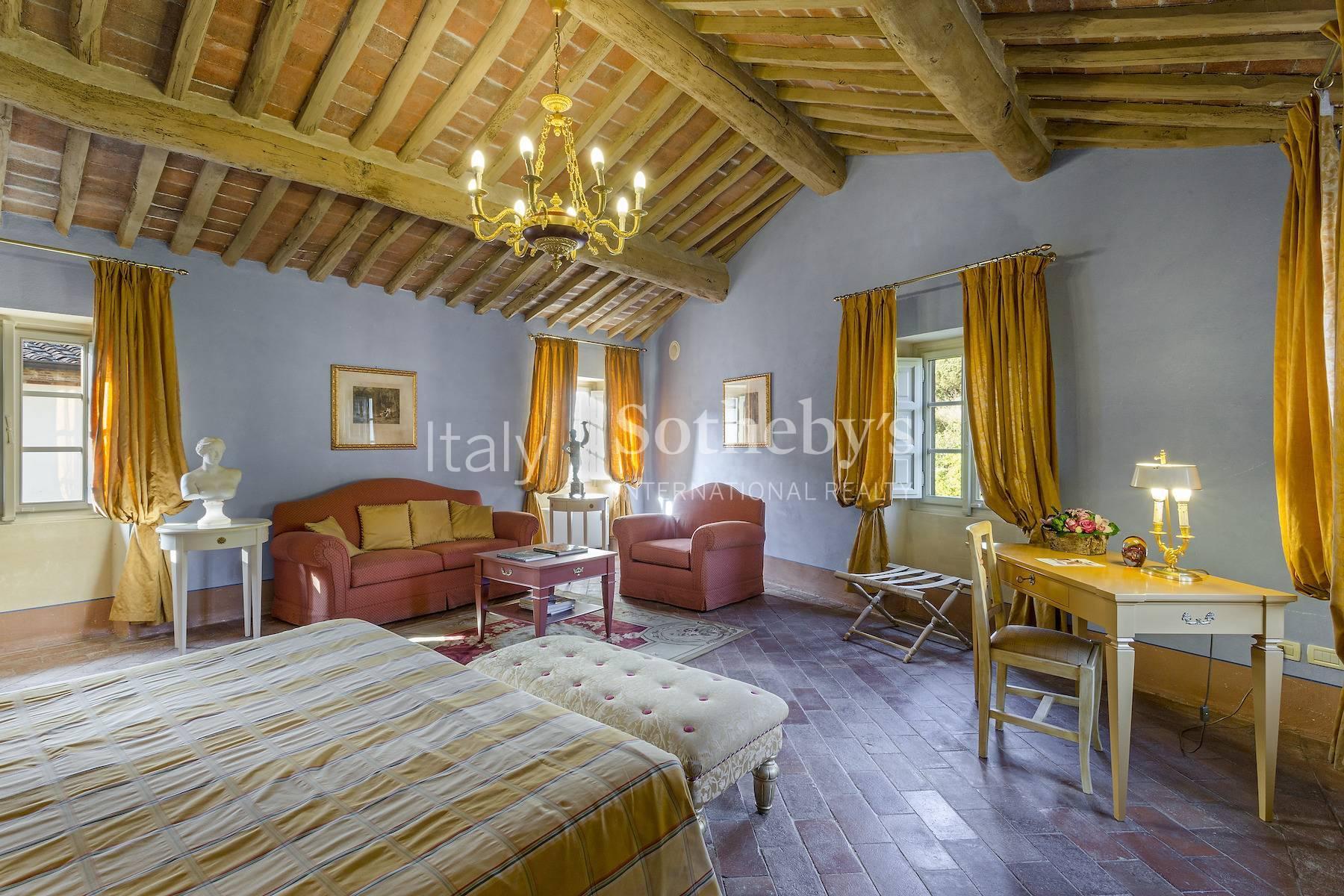 A historic estate in the hills that surround Lucca - 32