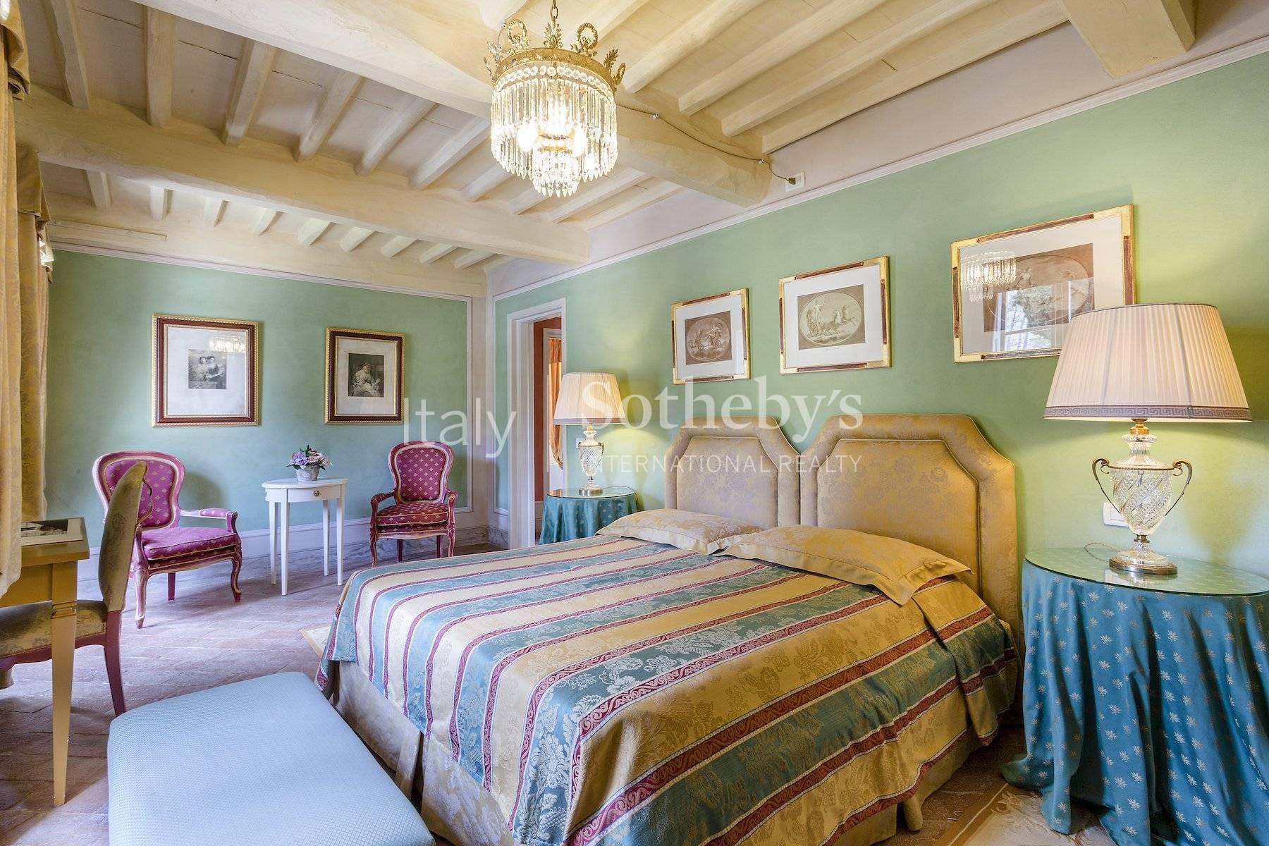 A historic estate in the hills that surround Lucca - 36