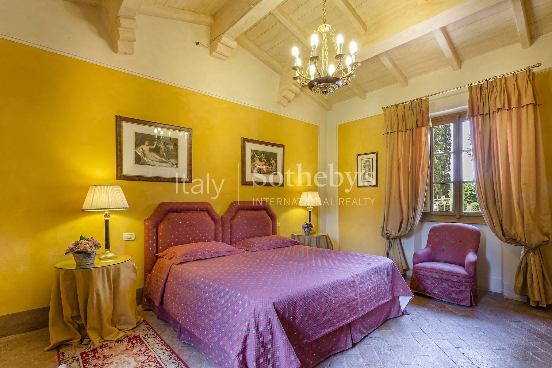 A historic estate in the hills that surround Lucca - 39