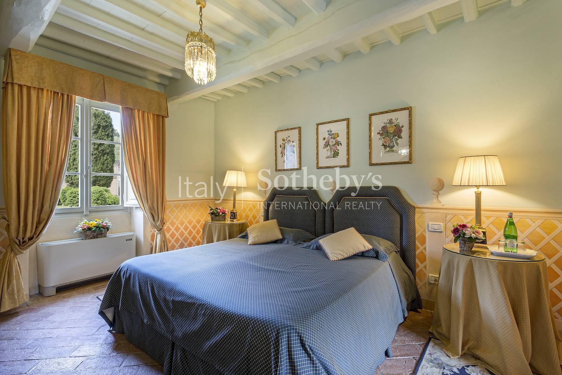 A historic estate in the hills that surround Lucca - 46