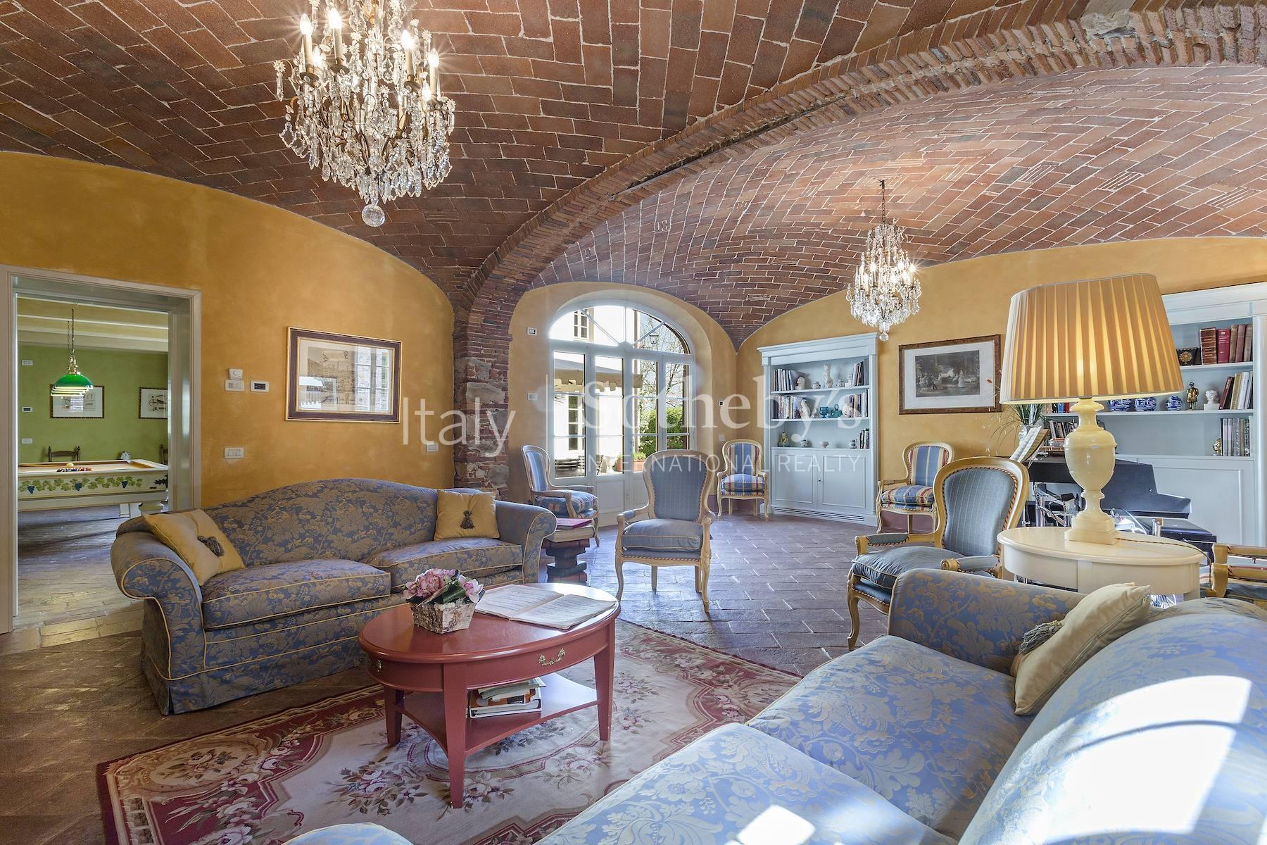 A historic estate in the hills that surround Lucca - 20