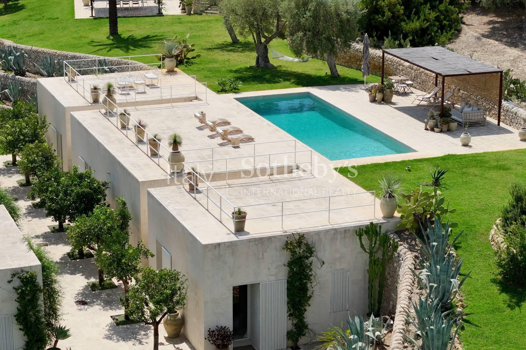 A design masterpiece estate with views on Noto - 2
