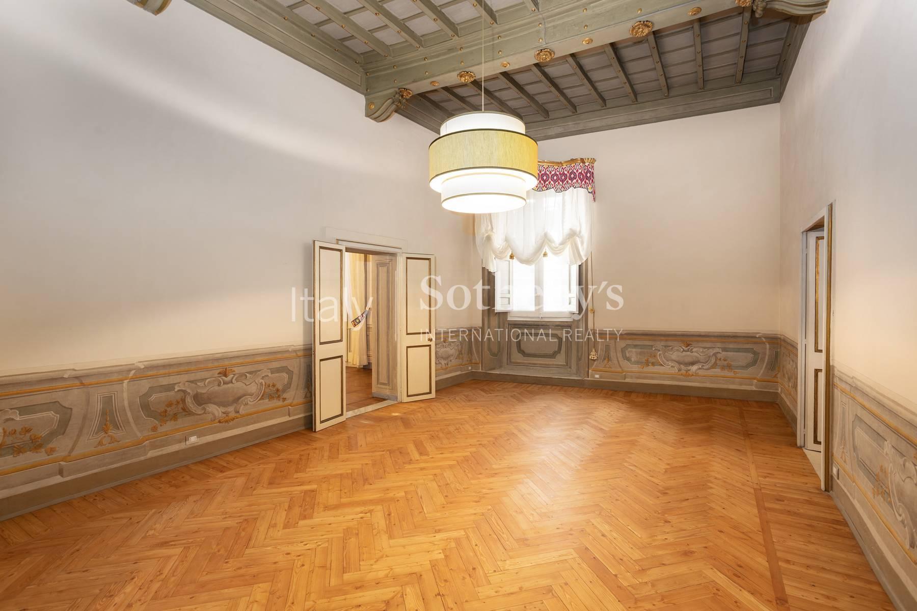 Turn-key apartment in noble palazzo - 4