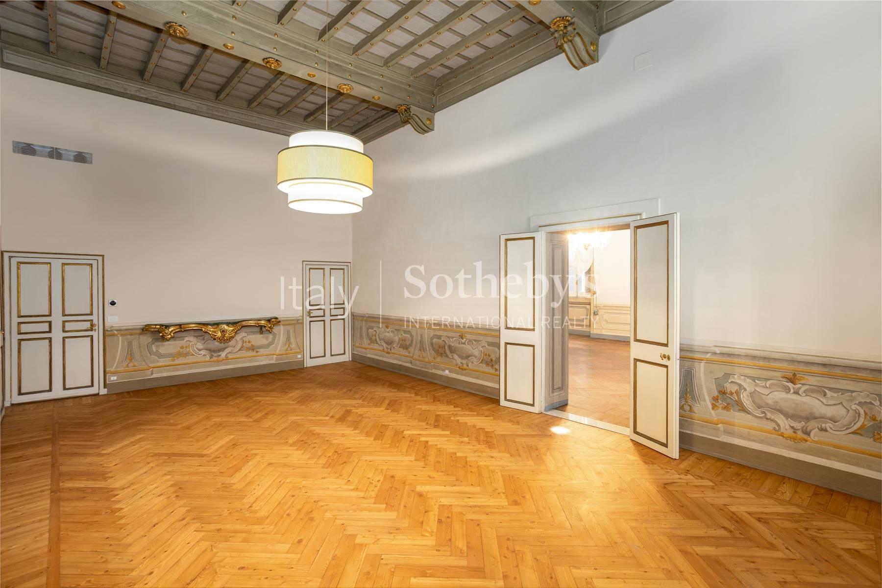 Turn-key apartment in noble palazzo - 3