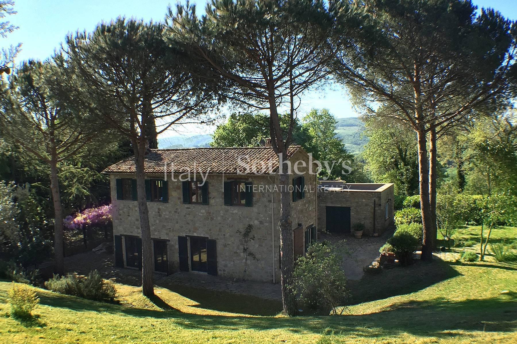 Casale contemporaneo in borgo contadino del XVII secolo, in vendita, Todi | Sotheby’s Realty Italy - 2