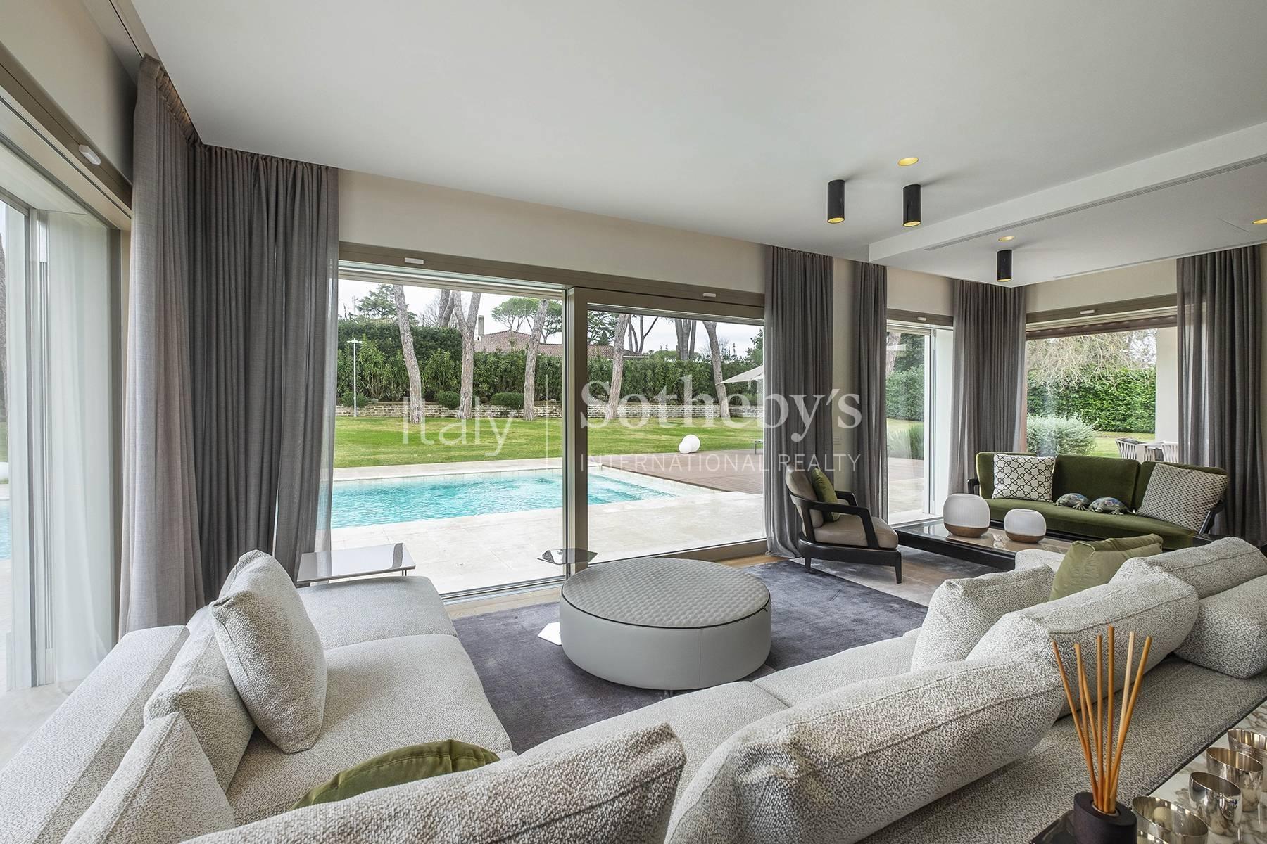 Stunning design turn-key villa with pool in Olgiata - 4