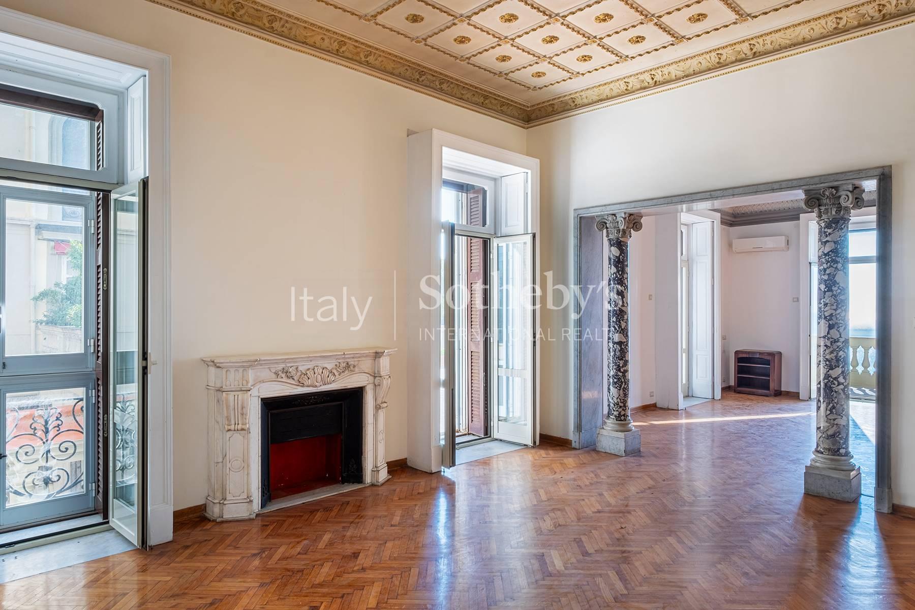 Incantevole appartamento storico con vista mare, in vendita, Napoli | Sotheby’s Realty Italy - 10