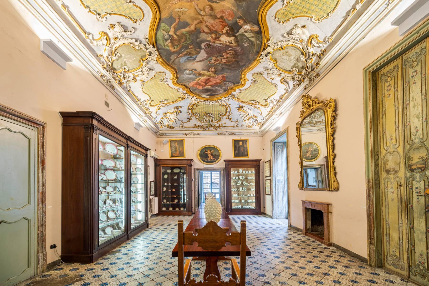 Piano Nobile di palazzo storico nel cuore di Palermo - 1