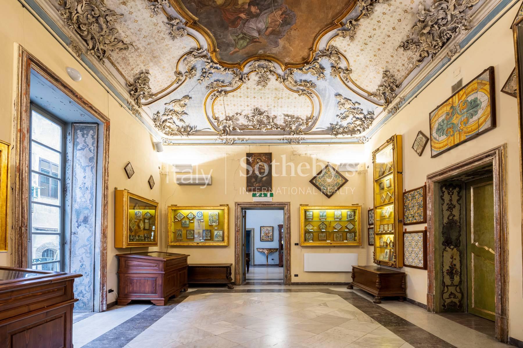 Piano Nobile di palazzo storico nel cuore di Palermo - 2