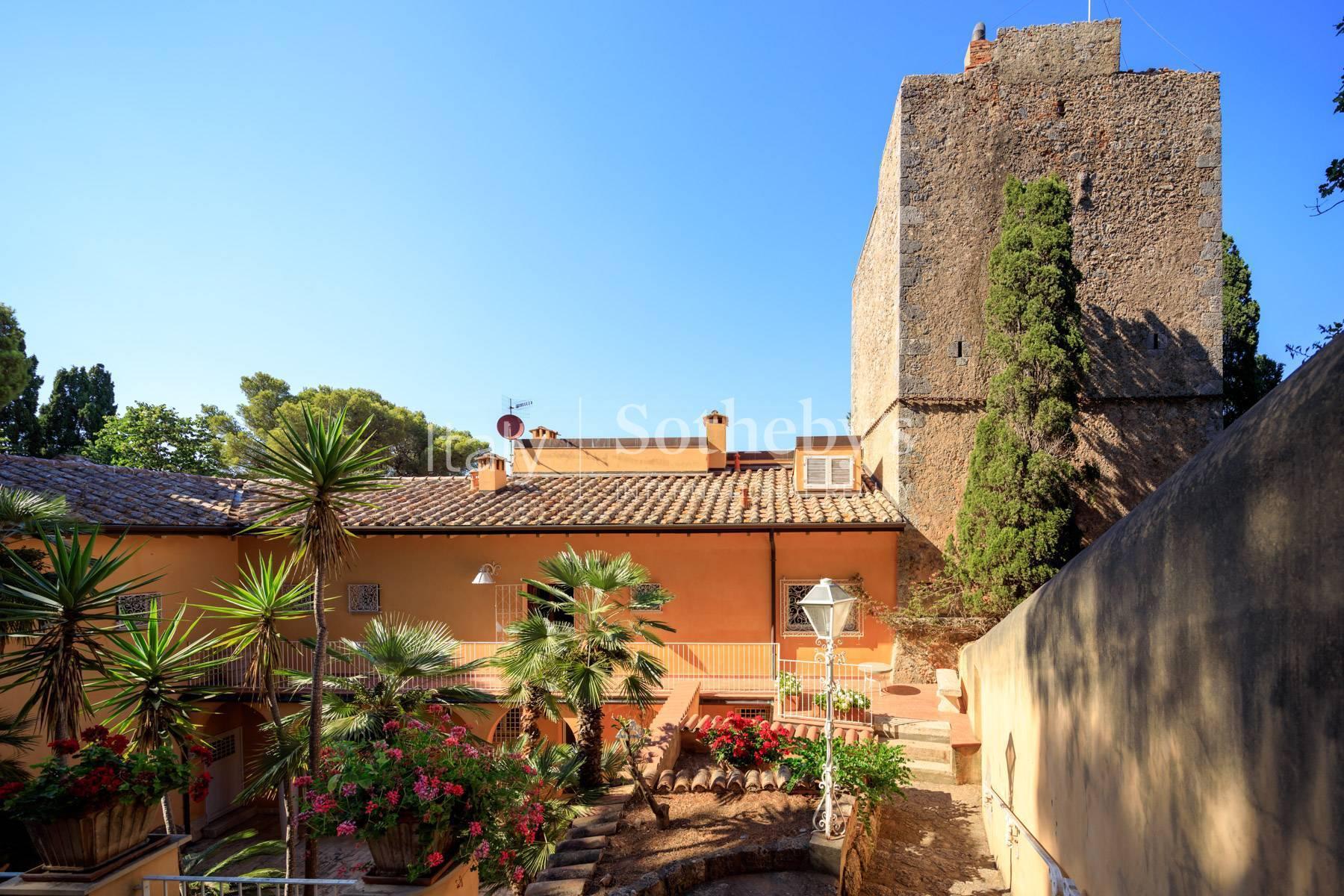 Sensational sea-view manor house with watch tower in Argentario - 4