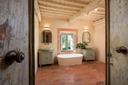 Storica fattoria finemente restaurata a Monte San Savino, in vendita, Monte San Savino | Sotheby’s Realty Italy - 24
