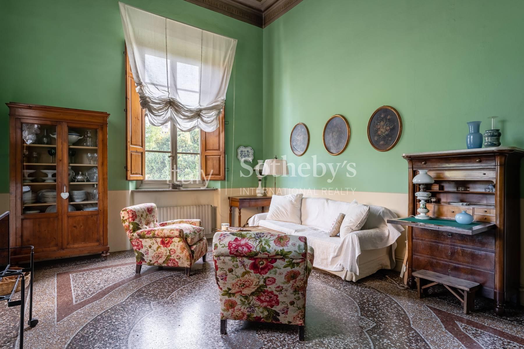 Signorile appartamento con terrazzo  a Lucca, in vendita, Lucca | Sotheby’s Realty Italy - 4
