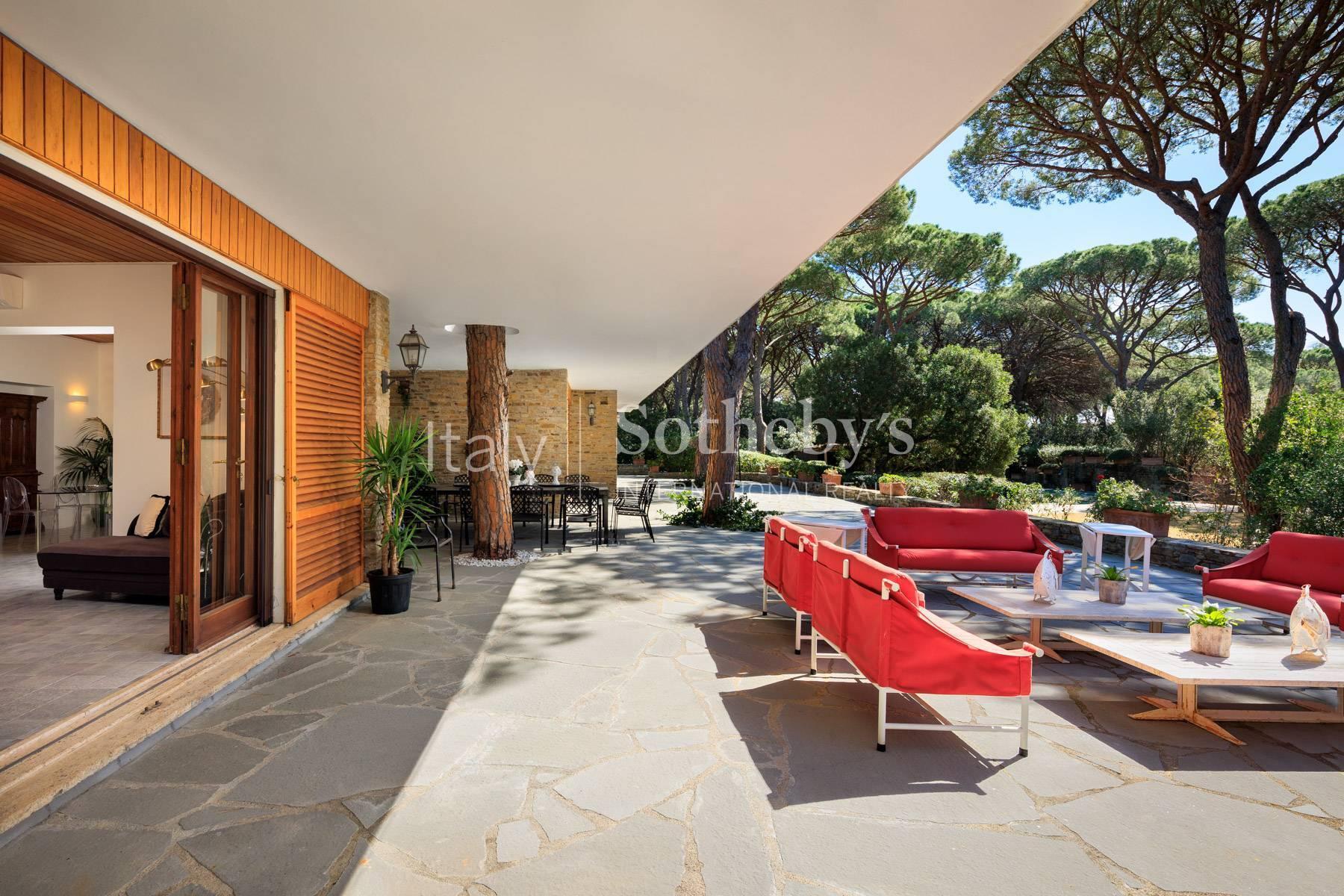 Villa immersa nella splendida pineta di Roccamare con spiaggia privata - 4