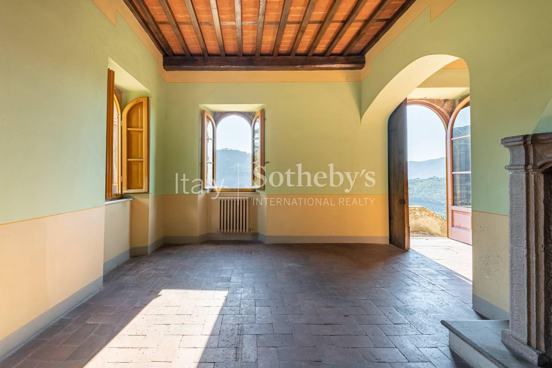 Splendida villa con magnifica vista sulla campagna Lucchese, in vendita, Lucca | Sotheby’s Realty Italy - 13