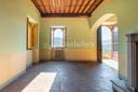 Splendida villa con magnifica vista sulla campagna Lucchese, in vendita, Lucca | Sotheby’s Realty Italy - 13
