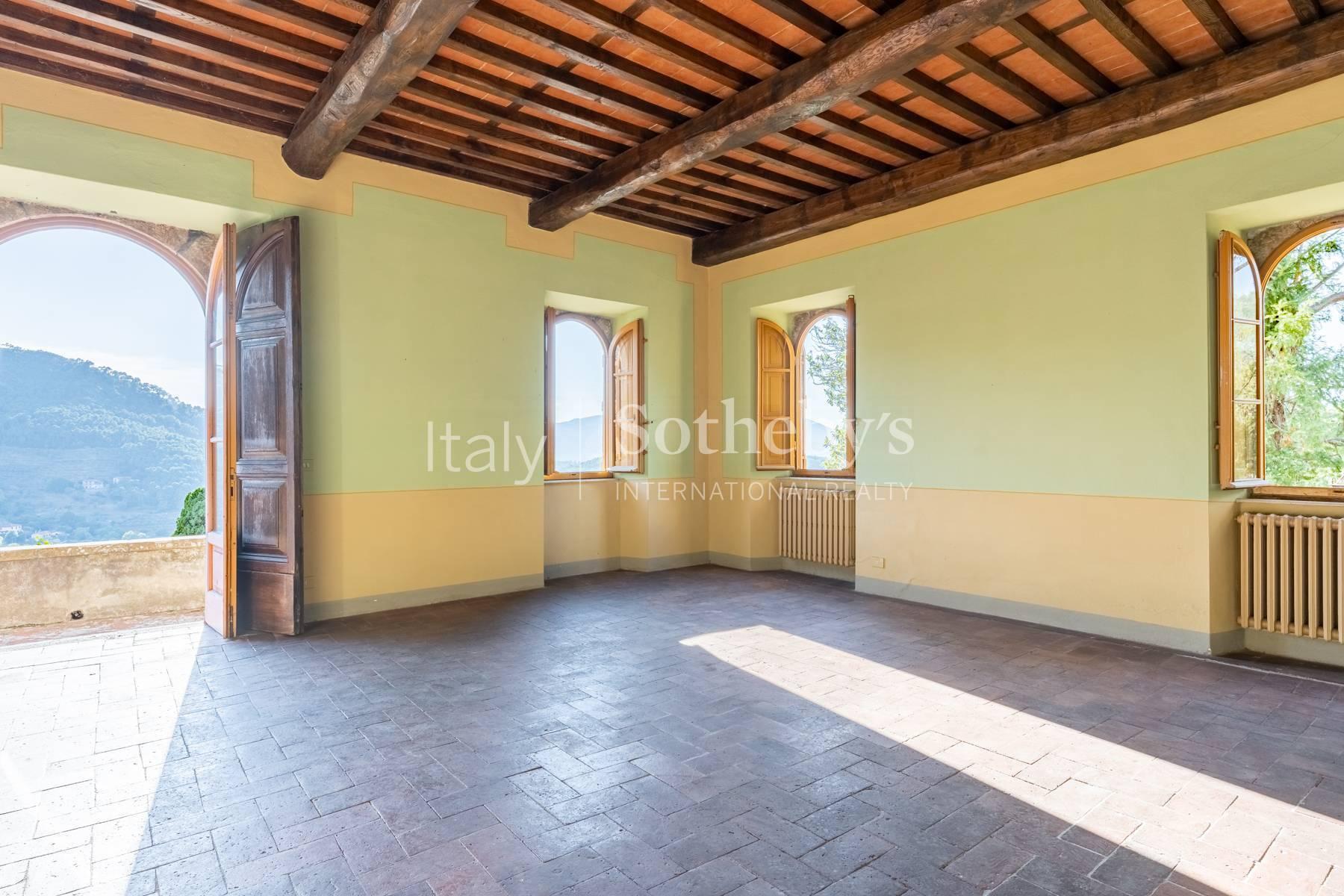 Splendida villa con magnifica vista sulla campagna Lucchese, in vendita, Lucca | Sotheby’s Realty Italy - 16