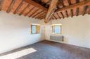 Splendida villa con magnifica vista sulla campagna Lucchese, in vendita, Lucca | Sotheby’s Realty Italy - 24