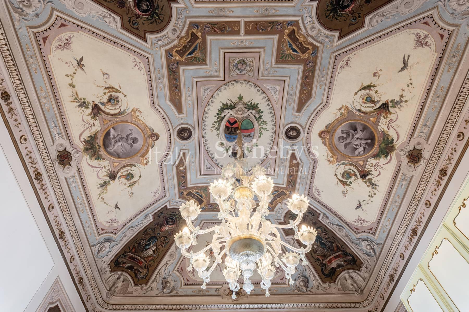 Elegant frescoed apartment in the heart of Pisa - 30