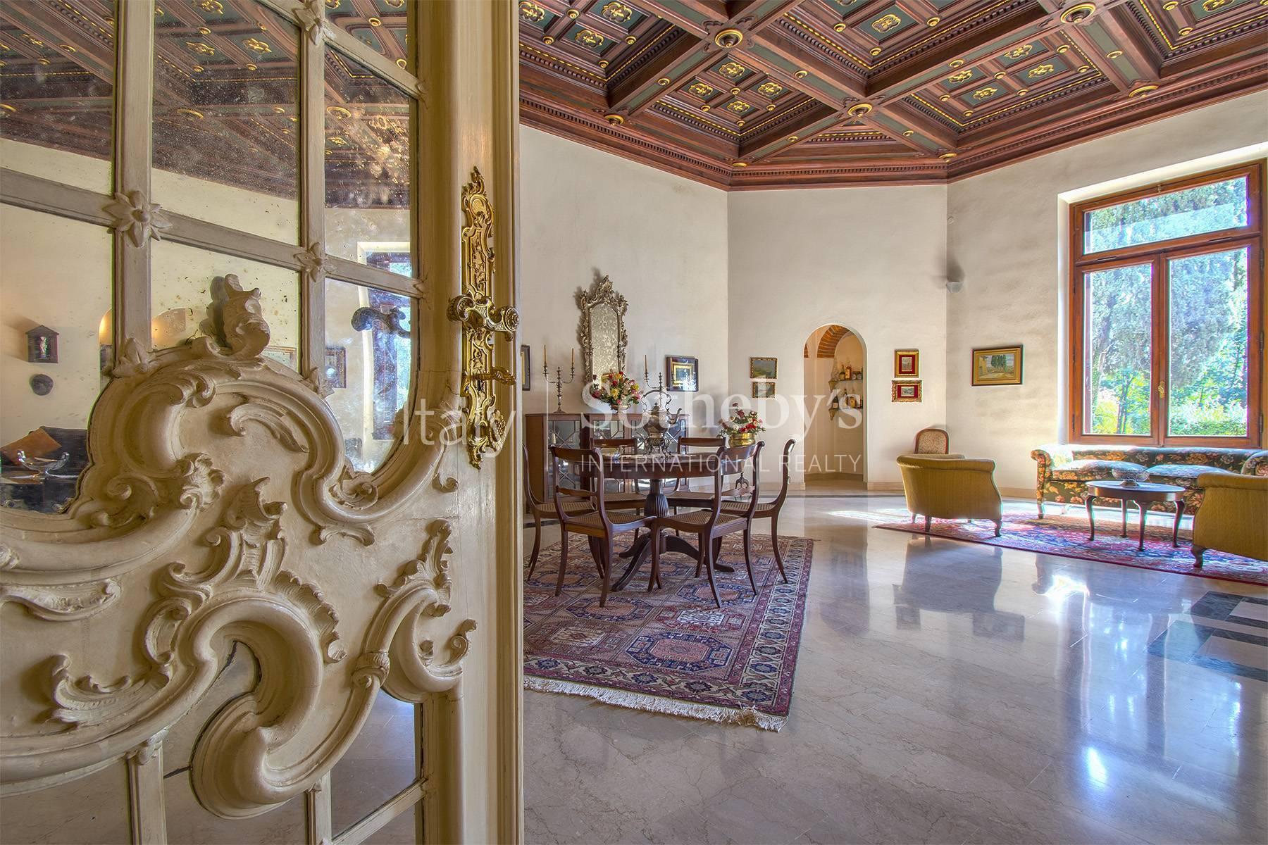 Exquisite apartment in a historic villa - 8