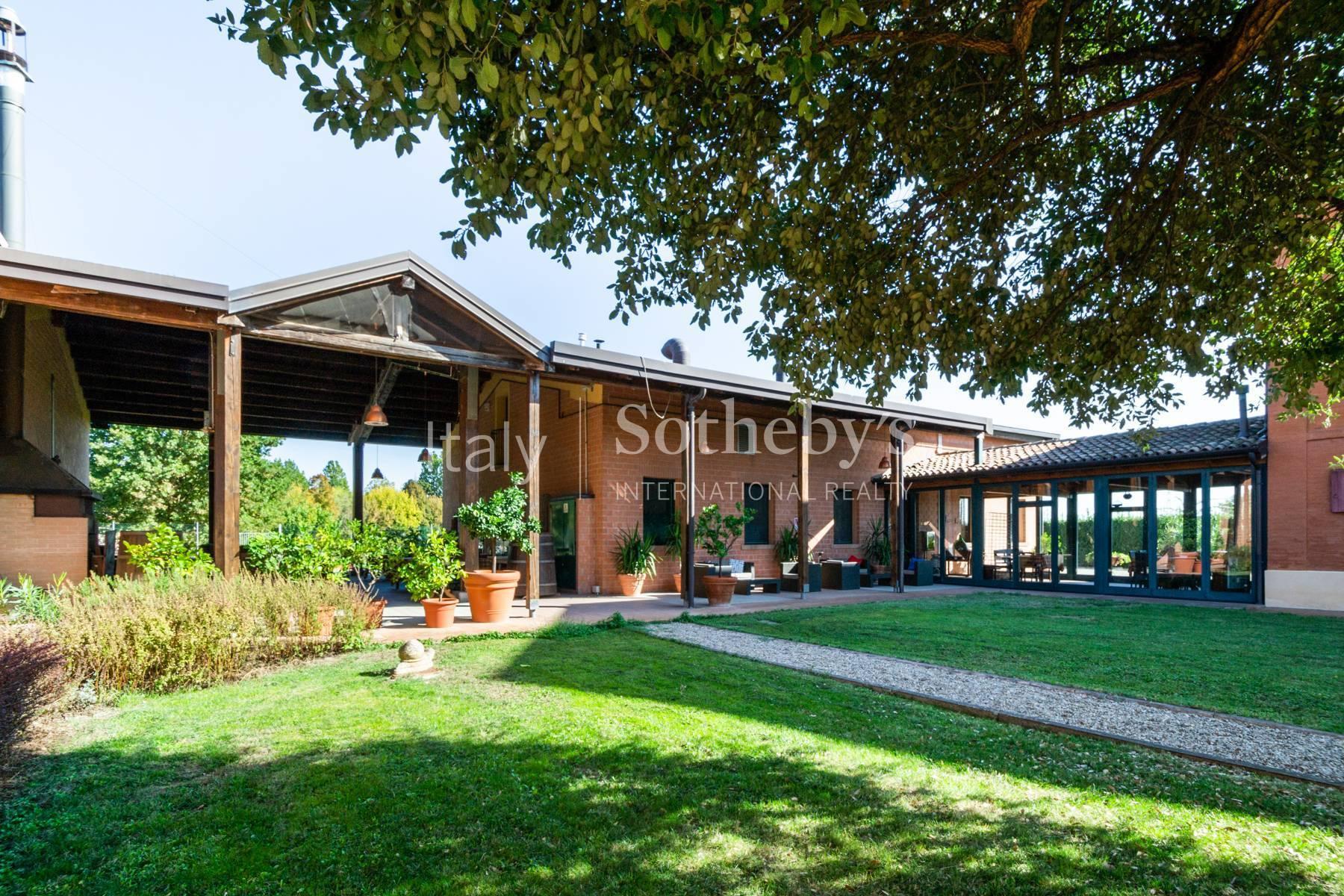 Bauernhaus mit Restaurant in der Landschaft von Modena - 3