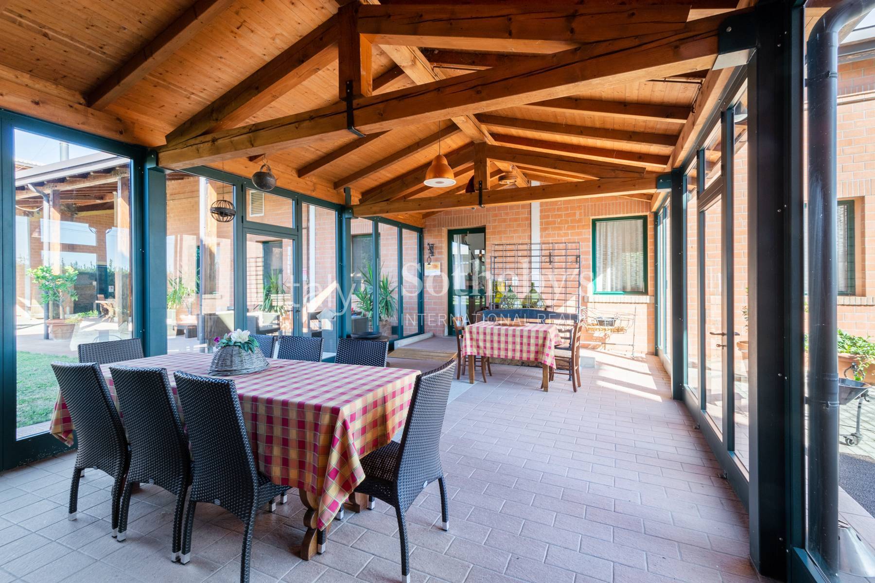 Bauernhaus mit Restaurant in der Landschaft von Modena - 5