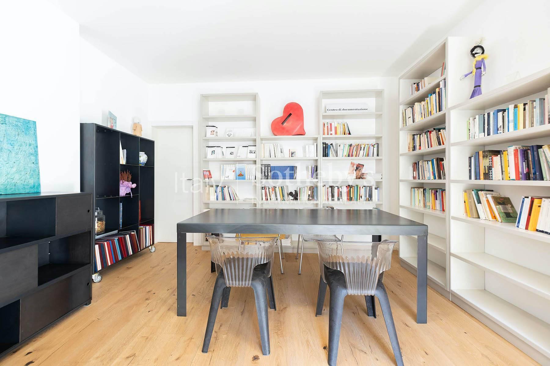 Modern apartment in a historical 13th century building Apartment