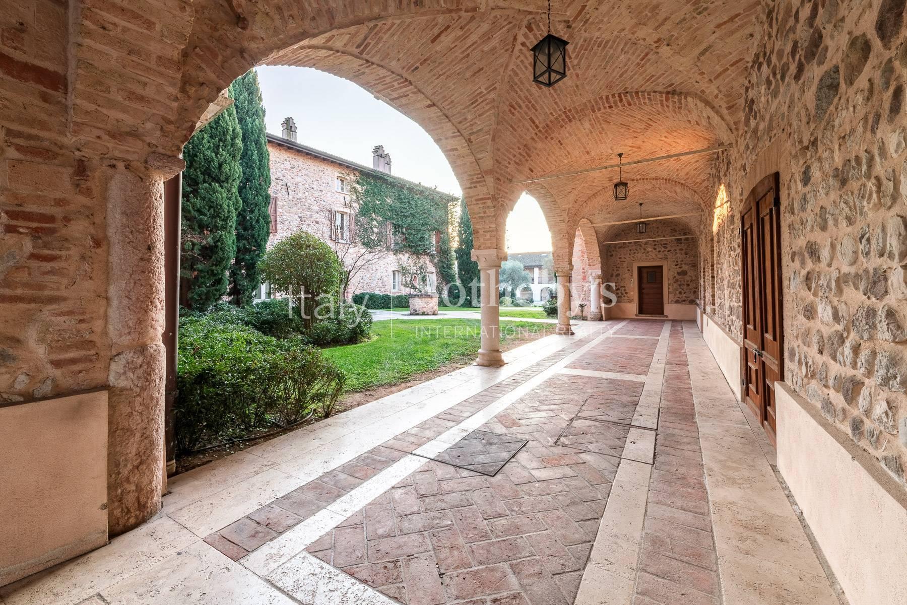 Incantevole attico con terrazza sul campo da golf, in vendita, Pozzolengo | Sotheby’s Realty Italy - 12
