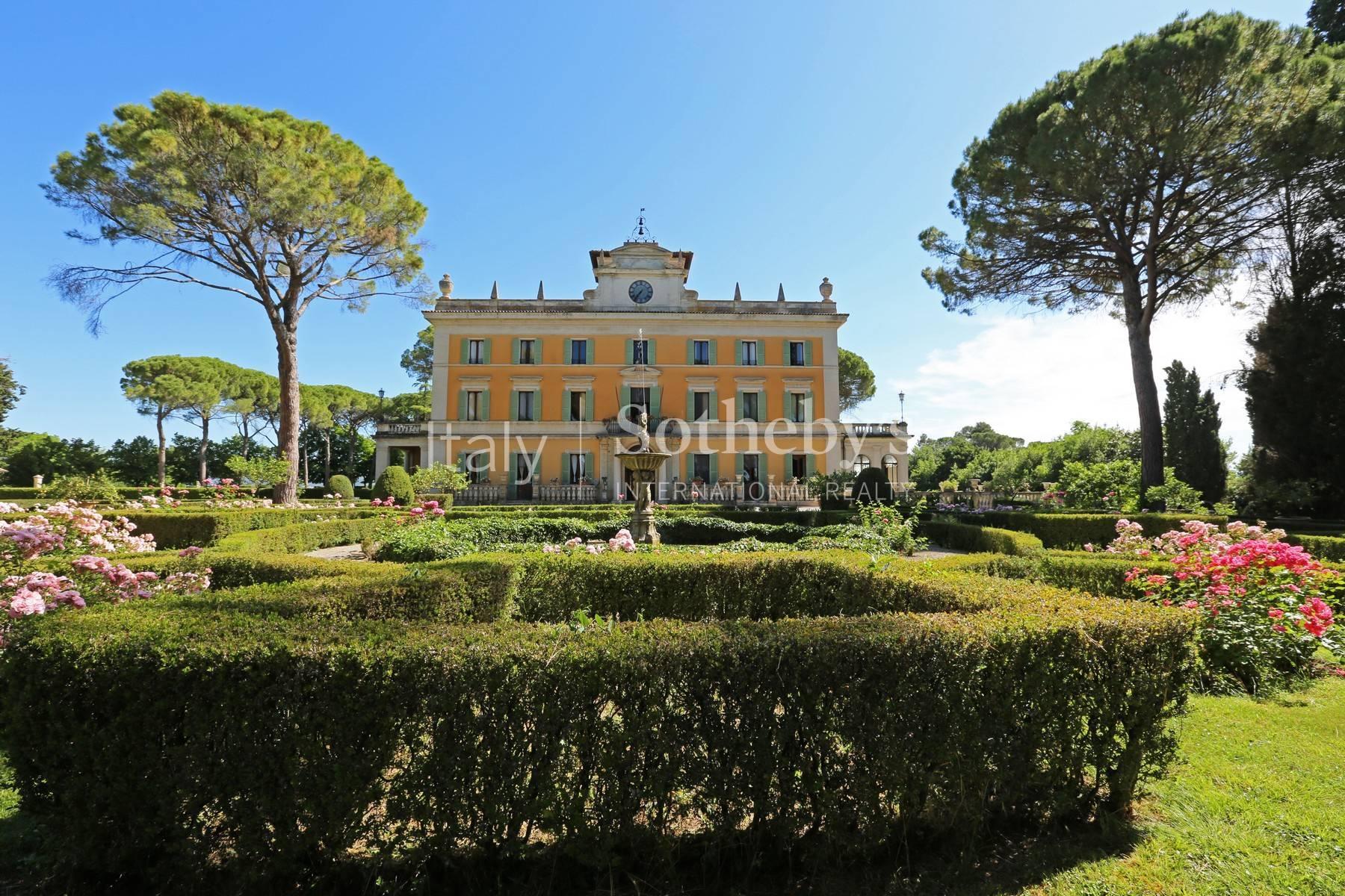 Magnificent historical villa with typical italian garden in Umbria - 2