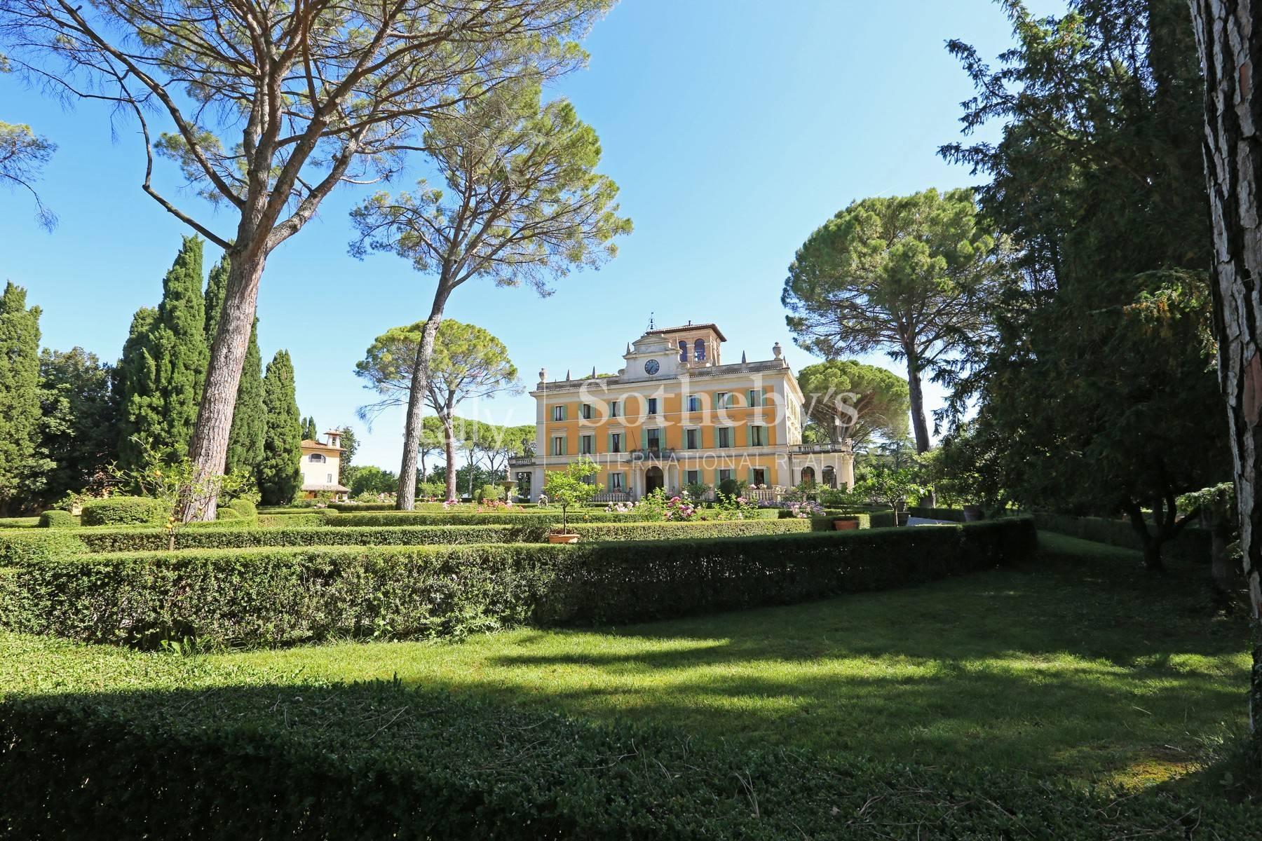 Magnificent historical villa with typical italian garden in Umbria - 4