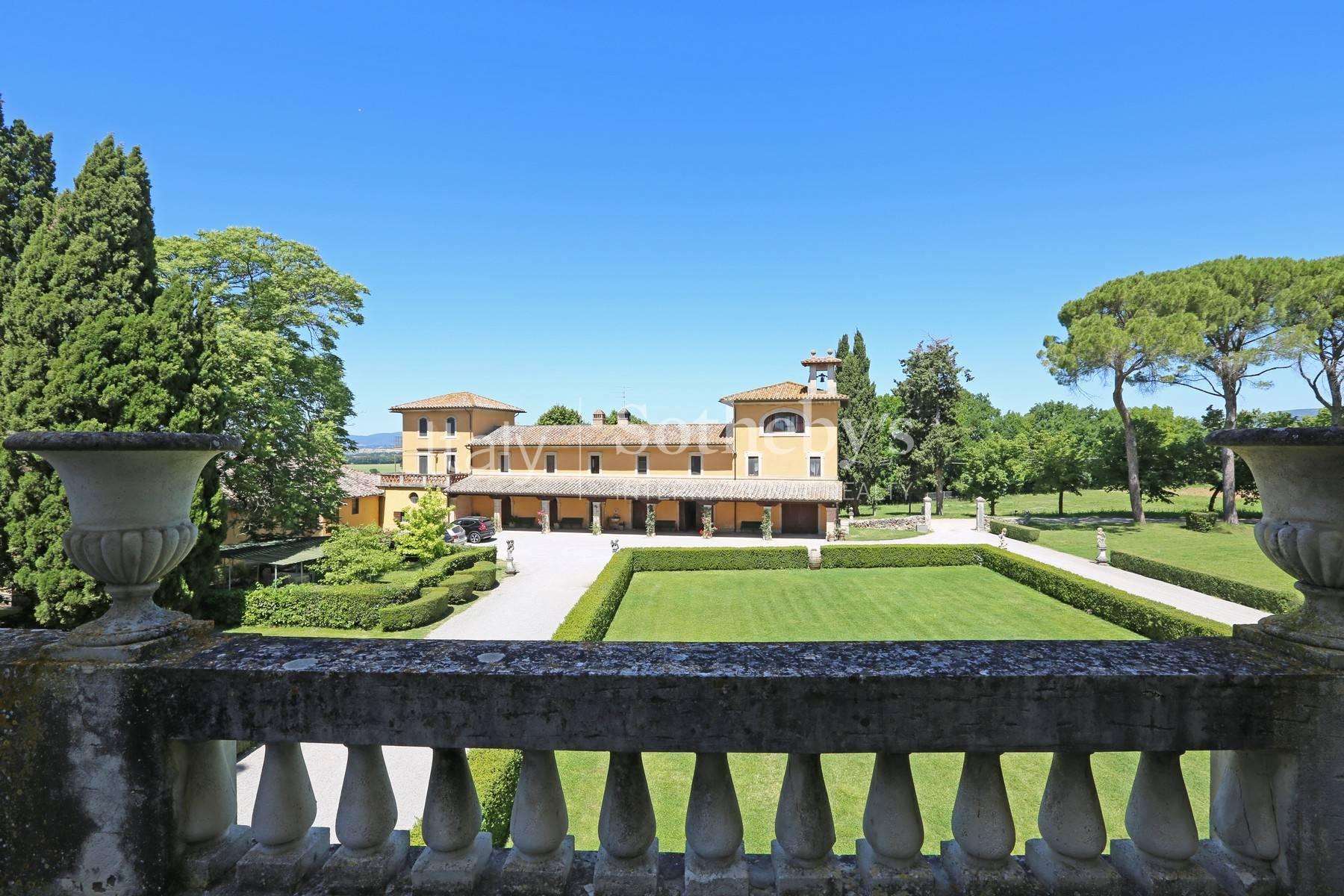 Magnifica Villa storica con giardino all' italiana in Umbria - 14