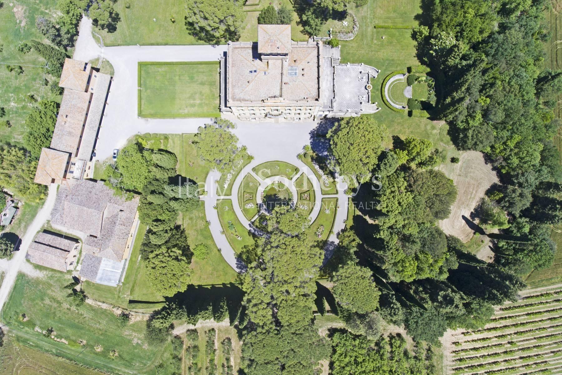 Magnifica Villa storica con giardino all' italiana in Umbria - 18