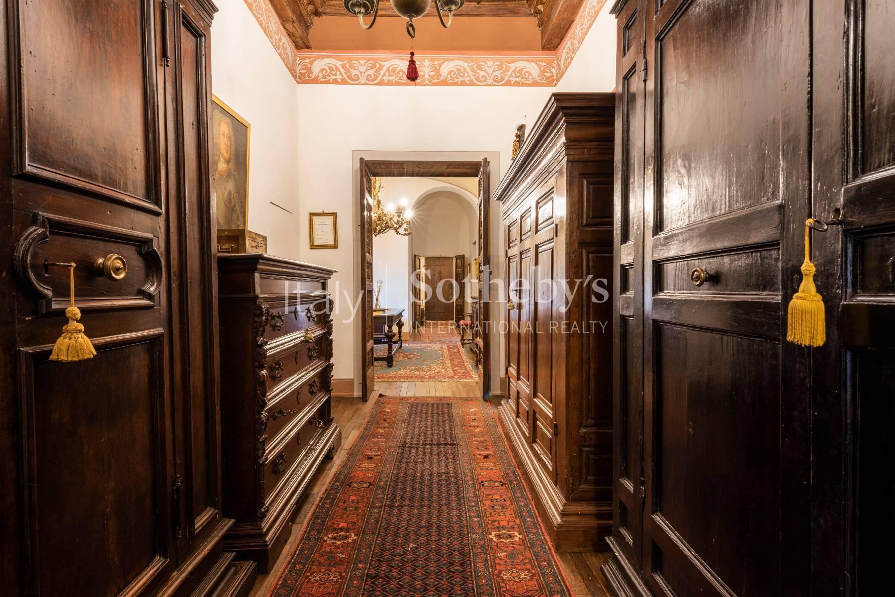 Elegante Wohnung im historischen Palast in Siena - 11
