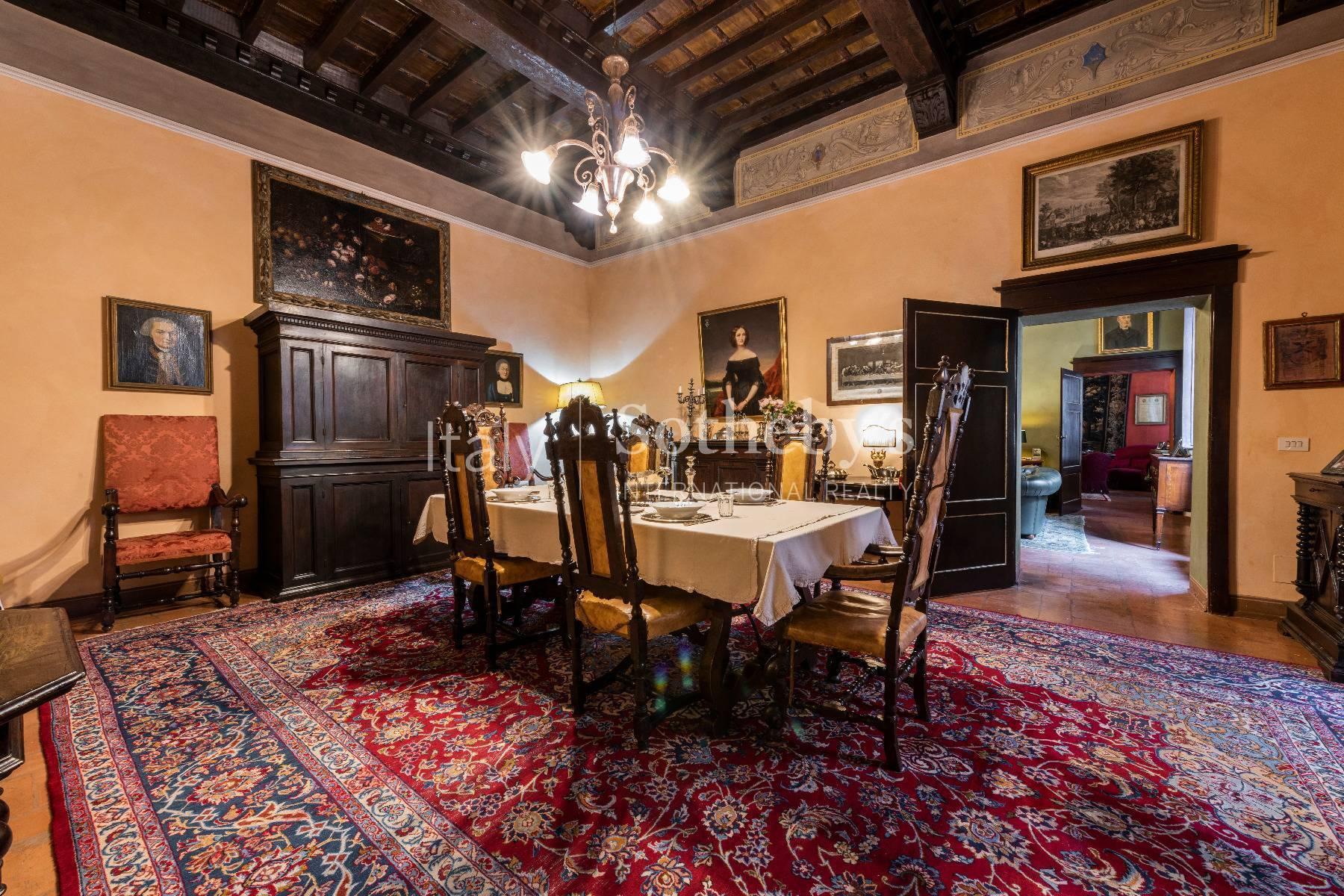 Elegante Wohnung im historischen Palast in Siena - 4