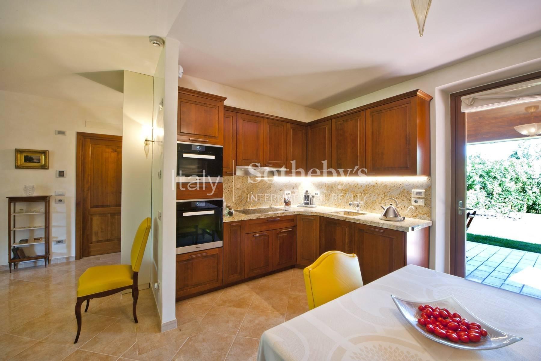 Ampio appartamento confinante con il Garda Golf di Soiano, in vendita, Soiano del Lago | Sotheby’s Realty Italy - 9