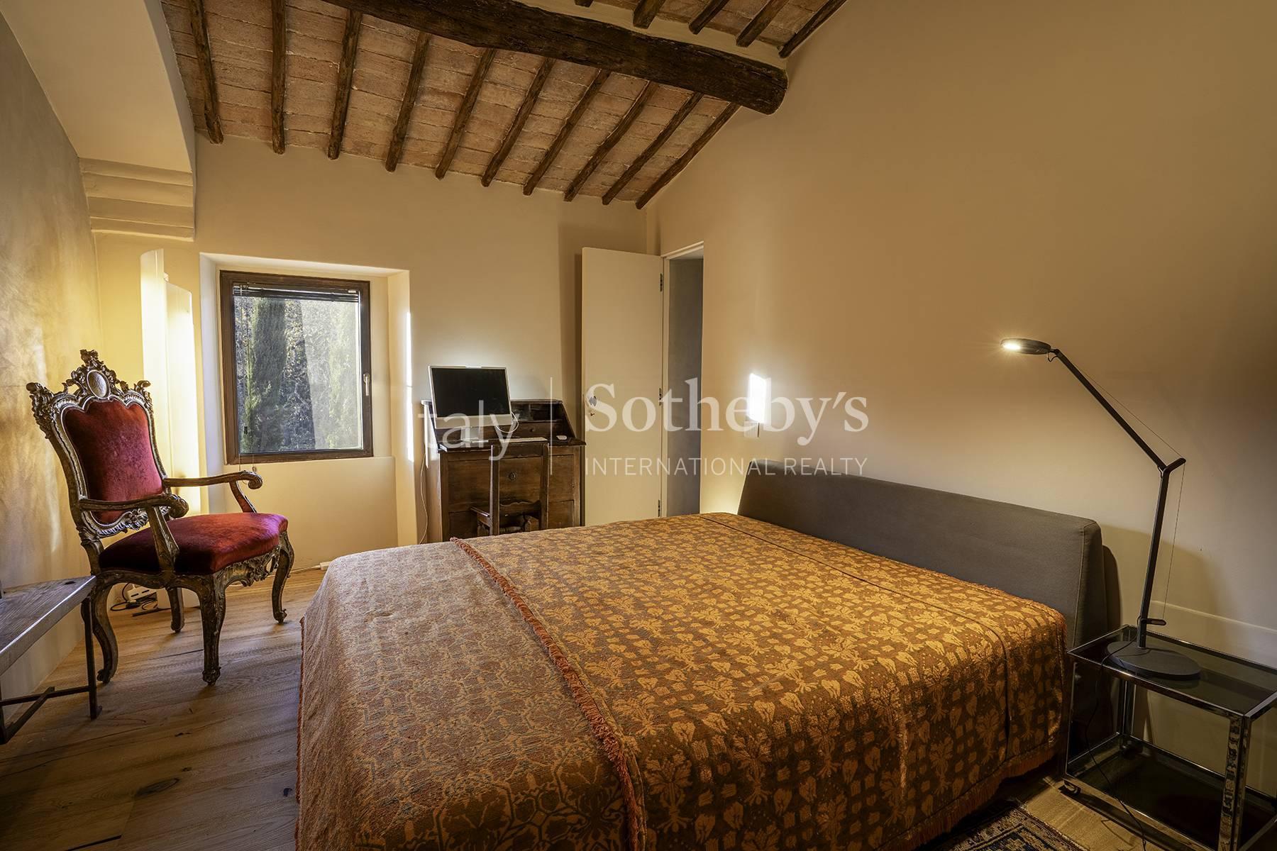 Luxurious 6 bedroom villa with pool near Siena - 28