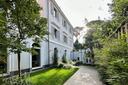 Villa di lusso ristrutturata in chiave moderna, in vendita, Roma | Sotheby’s Realty Italy - 1