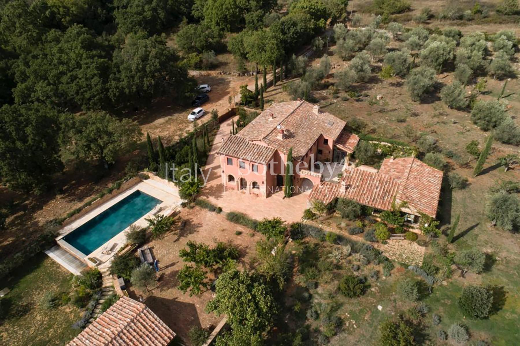 Luxurious 6 bedroom villa with pool near Siena - 35