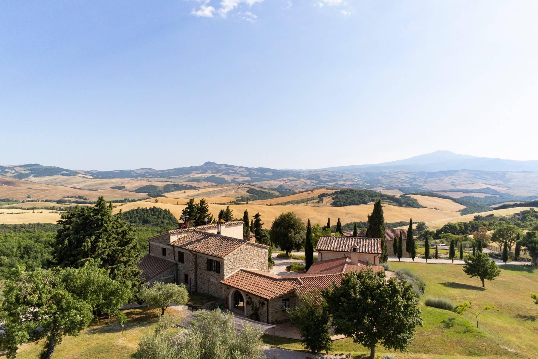 Unique estate in the Val d'Orcia Valley - 1