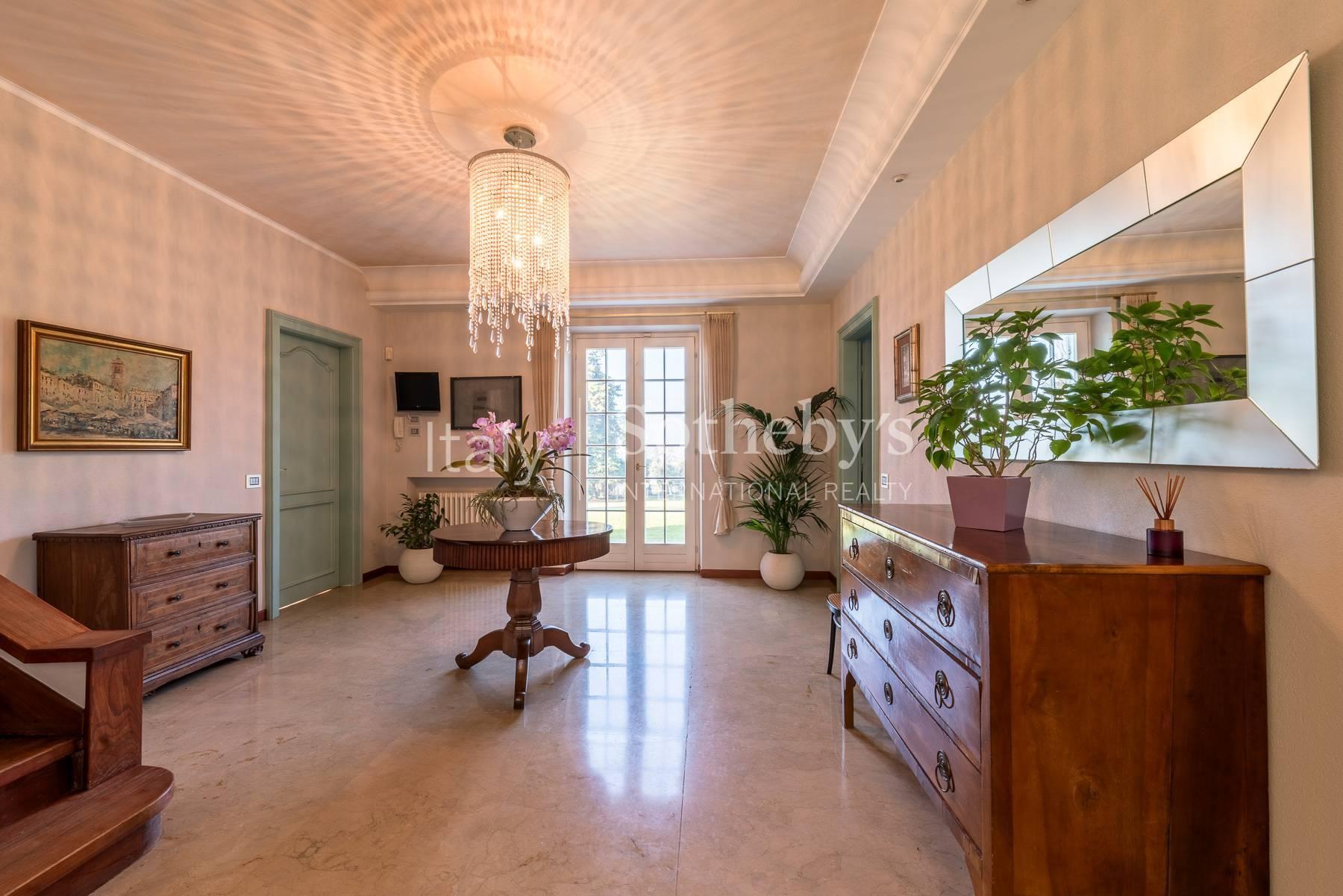 Charming villa with lake view and olive grove - 9
