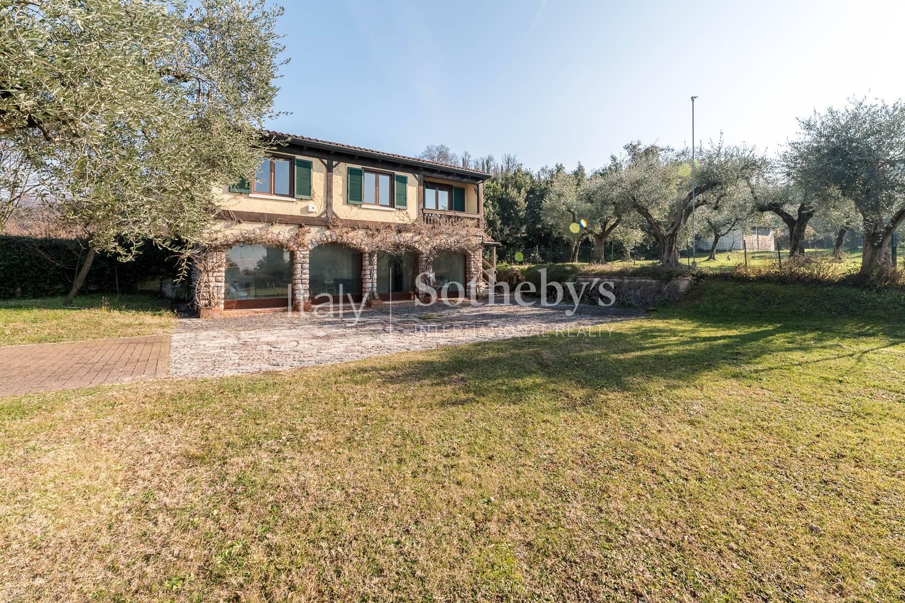 Charming villa with lake view and olive grove - 6