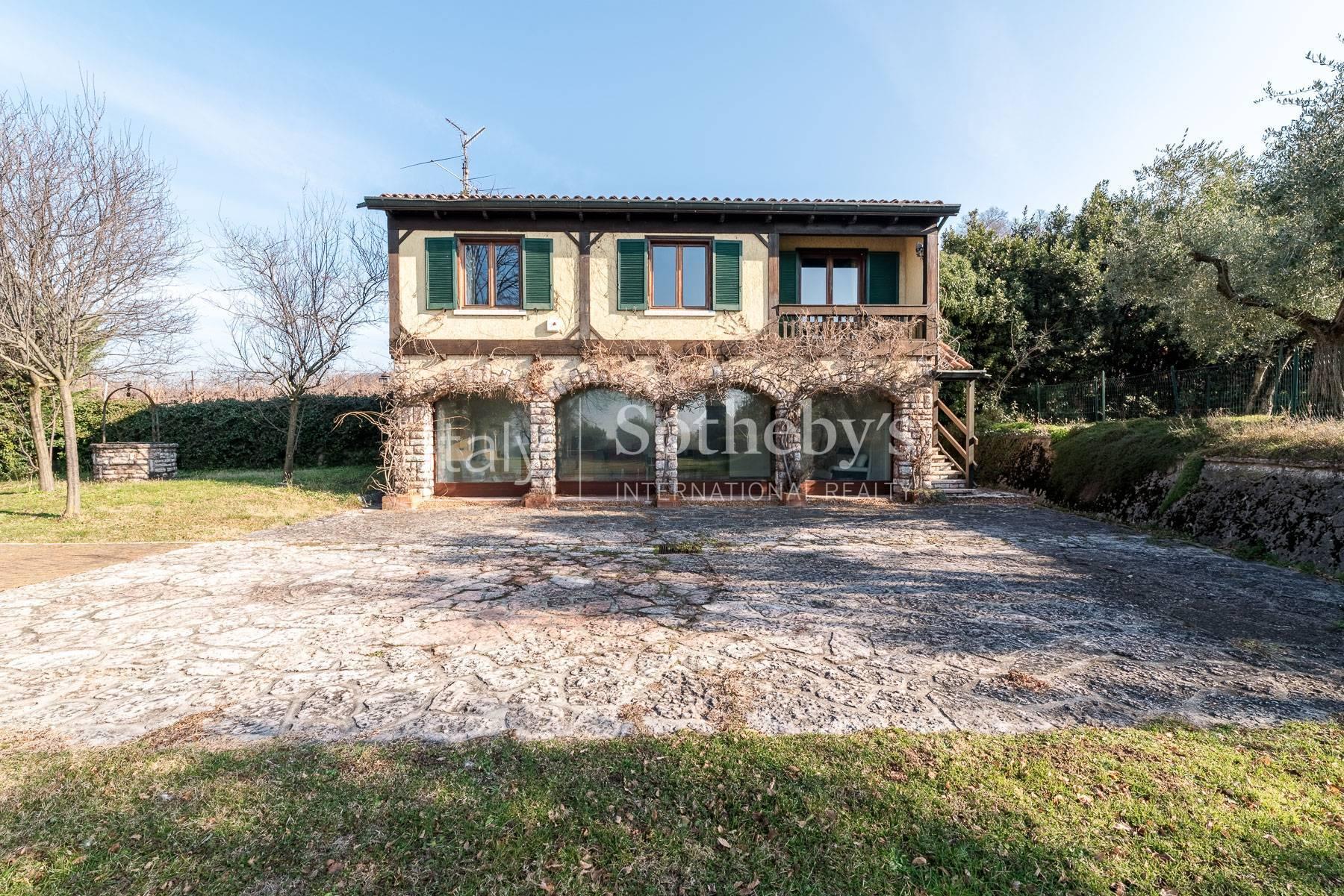 Charming villa with lake view and olive grove - 5