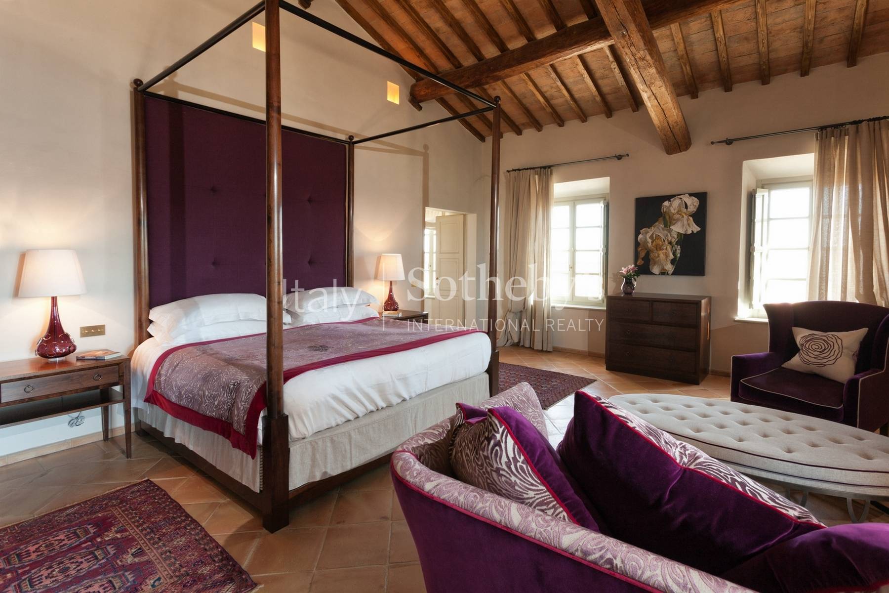 High-end villa in the heart of the Tuscan countryside Villa For