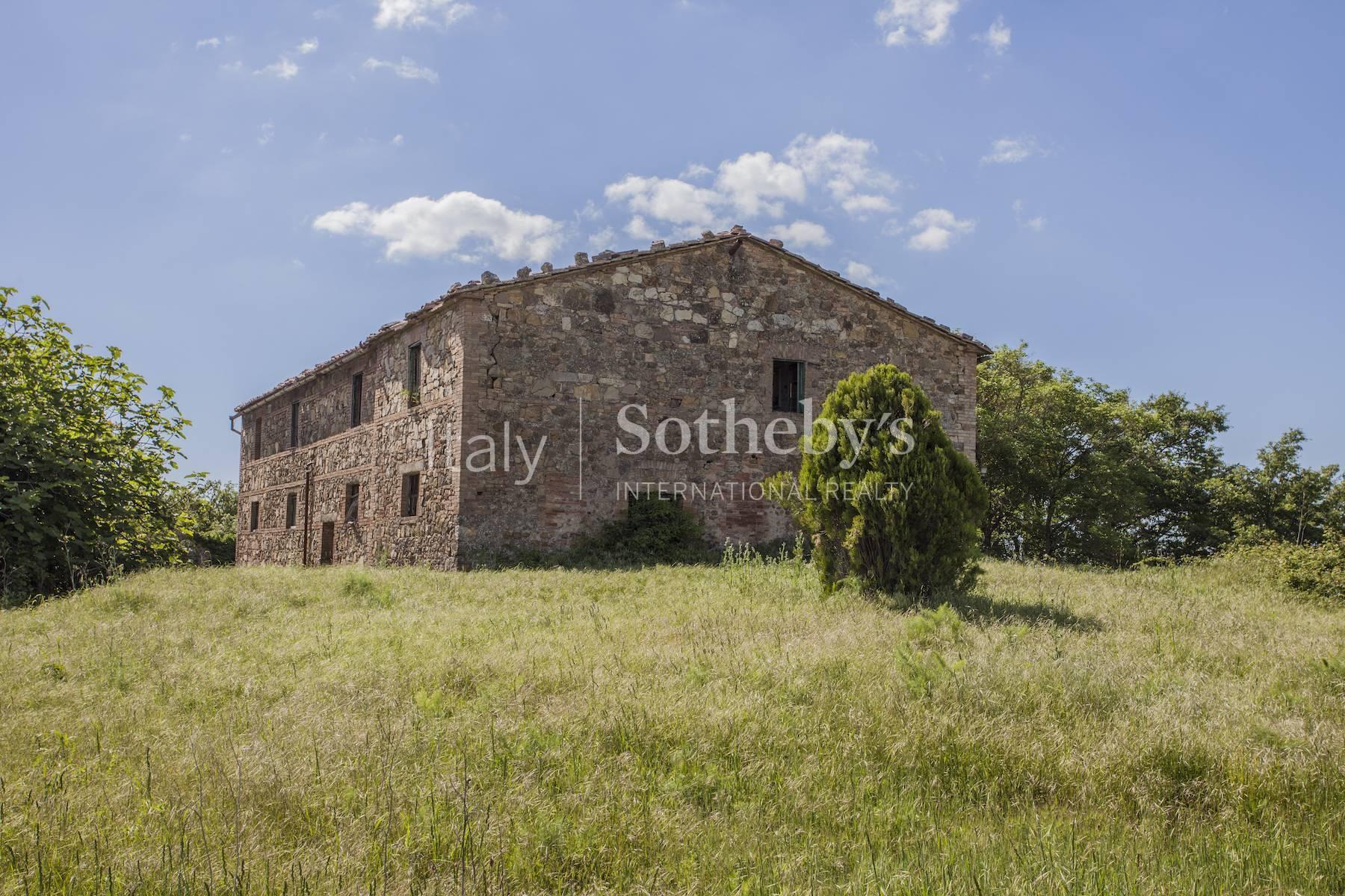 Incredibile castello con borgo del XII secolo nella campagna senese - 11