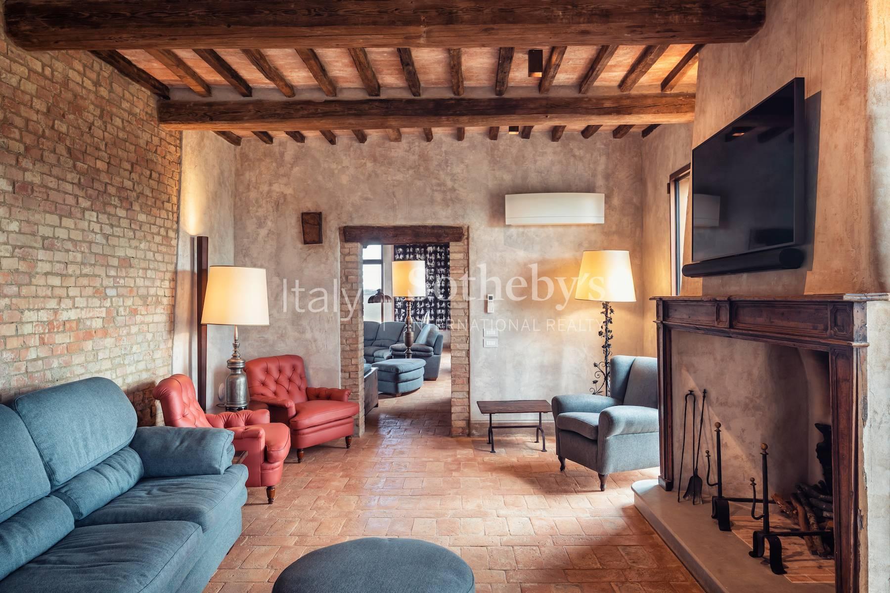 Splendida proprietà in collina nel cuore della Toscana con vista a 360 gradi - 5