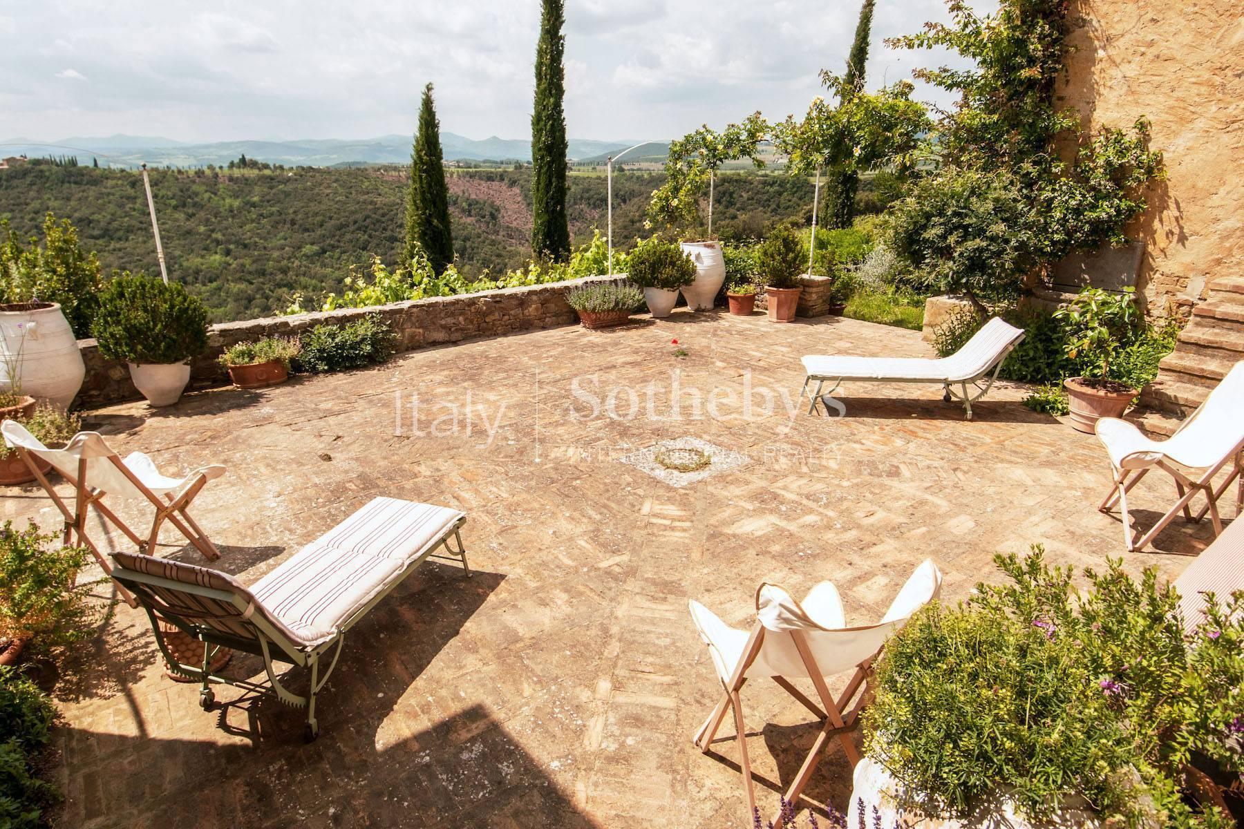 A charming Tuscan villa in the heart of Montalcino - 24