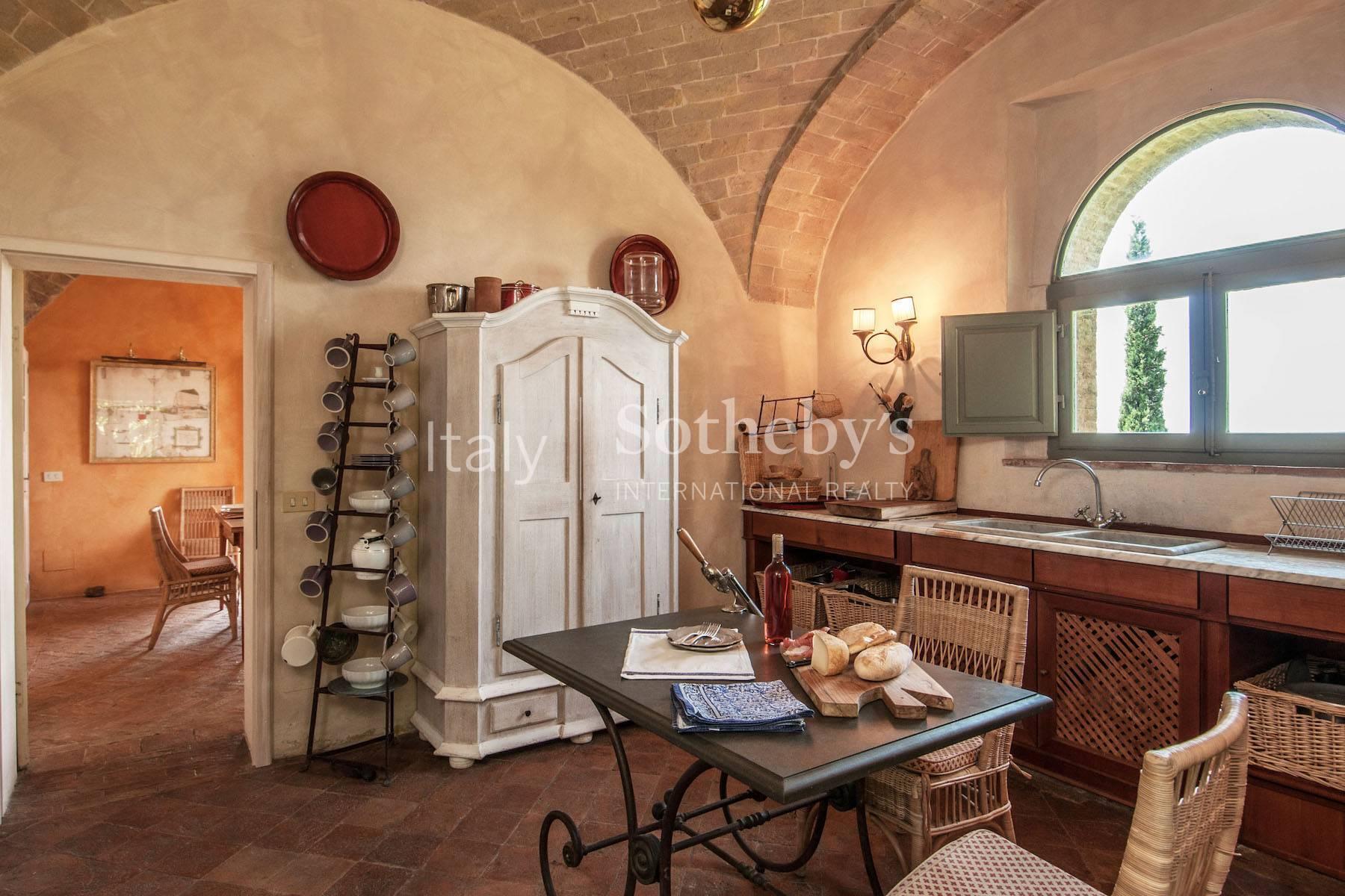 A charming Tuscan villa in the heart of Montalcino - 11